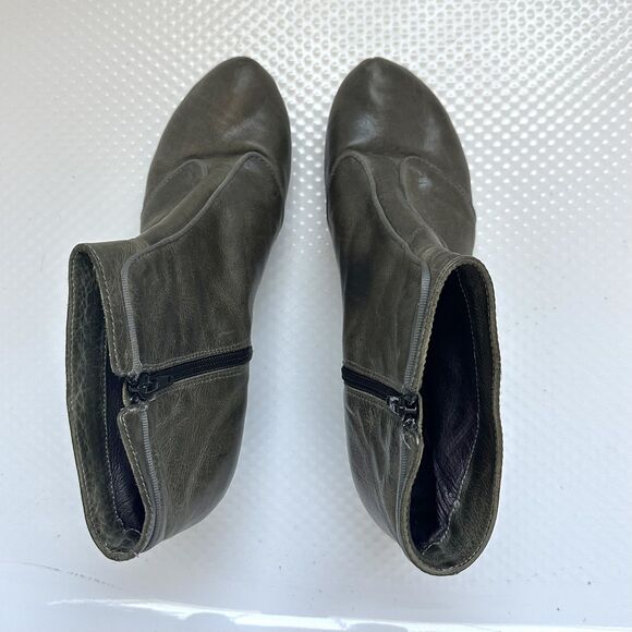 Vialis Ankle Boots 9.5 Green Leather Fairy Fantasy Zip Closure Spool Heel - Picture 3 of 10